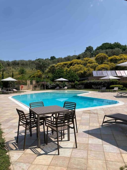 Il Casale Apartment Limite Luaran gambar